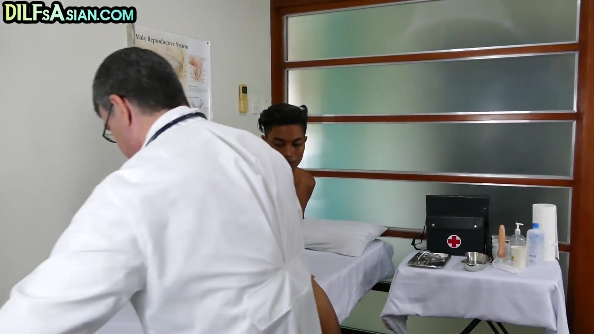 White doctor fucks Asian twink in asshole during examination