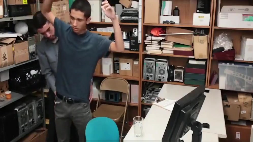 Young Security Officer Bangs Petite Punk RAW - YOUNGPERP.COM