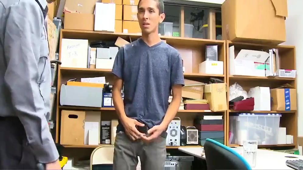 Young Security Officer Bangs Petite Punk RAW - YOUNGPERP.COM