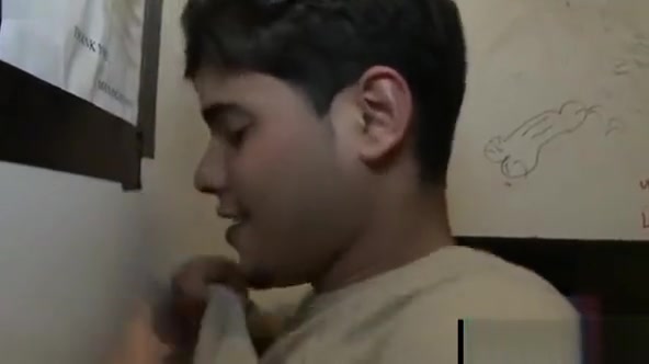 Straight guy sucked in gay gloryhole