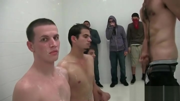 Amateur Frat Pledgers Filmed Sucking Cocks in the Shower