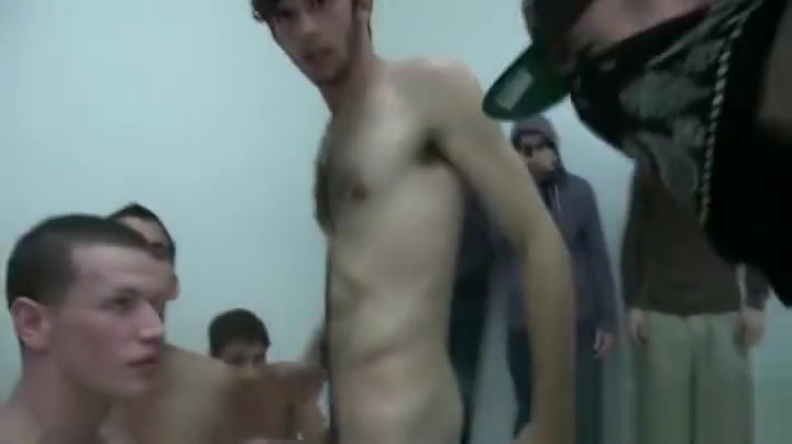 Amateur Frat Pledgers Filmed Sucking Cocks in the Shower