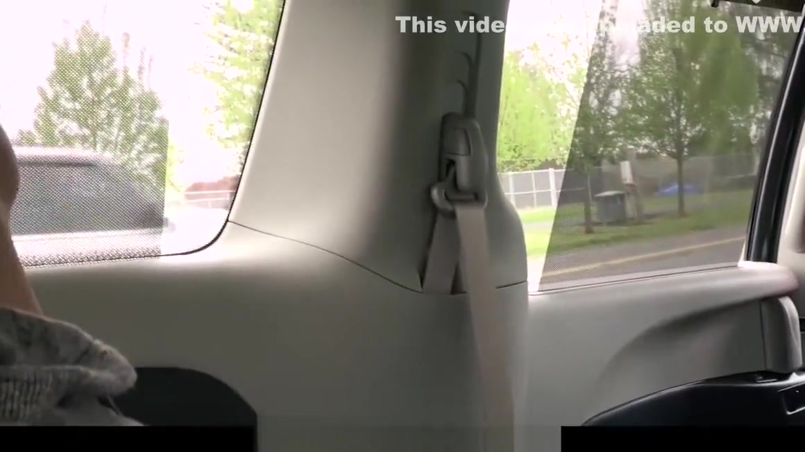 FamilyDick - Muscle bear Step dad fucks boy in car for smoking