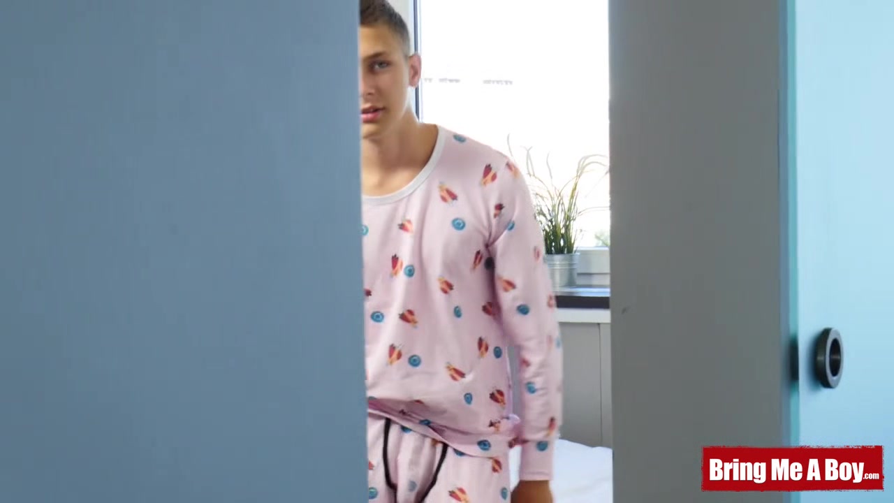 Spy On Step daddy - Sep 9, 2022