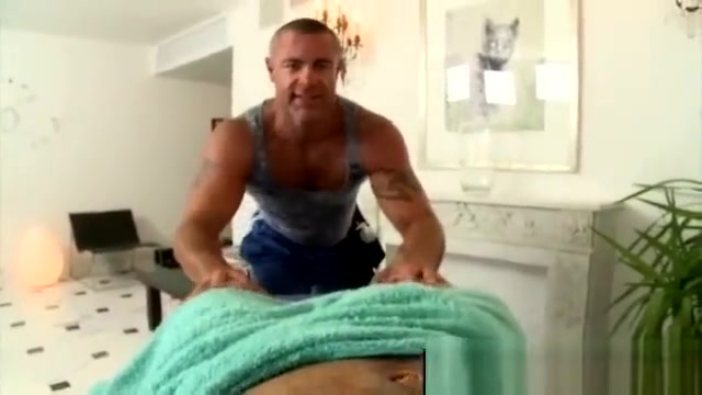 Straight guy gets played with during massage