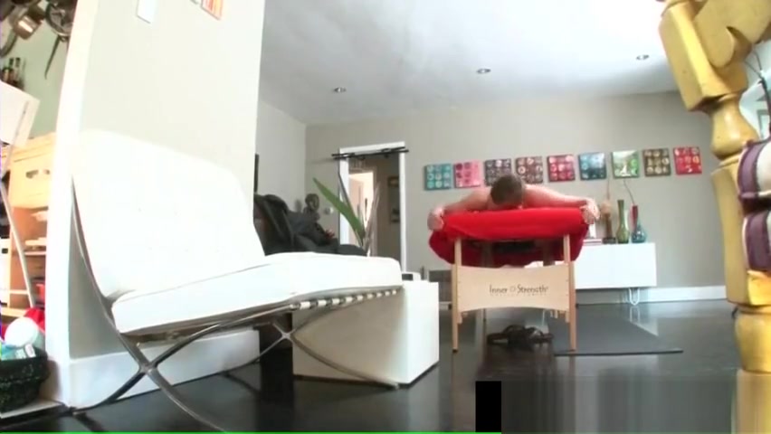 Dude gets super hot gay massage and gets