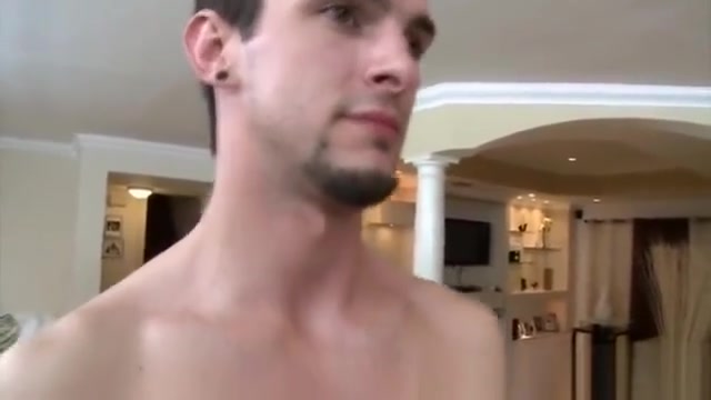 Amateur muscular gay dude give straight guy a gay massage