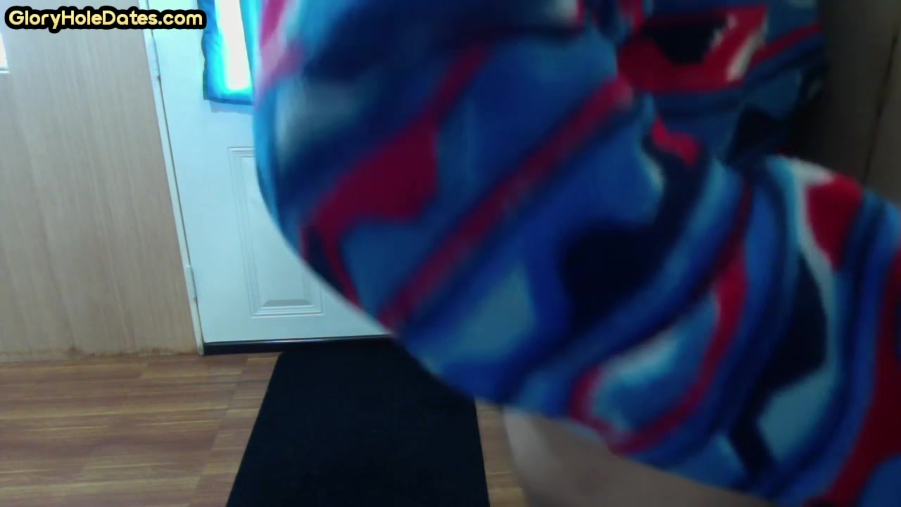 Gloryhole amateur DILF bareback banged through gloryhole