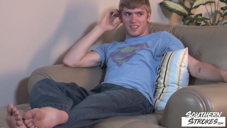 SOUTHERNSTROKES Christian Raynes Anal Play And Jerks Off