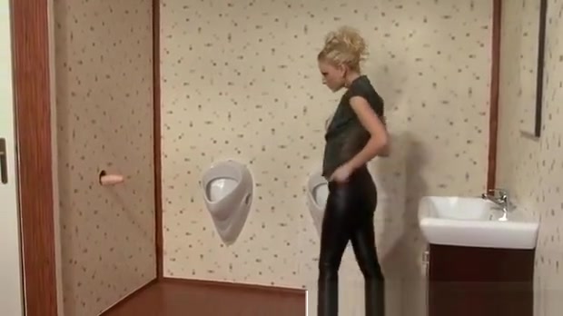 Glamorous blonde gives bj at gloryhole