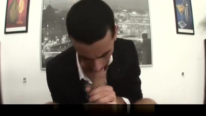Two gays locked themselves up for some office oral sex