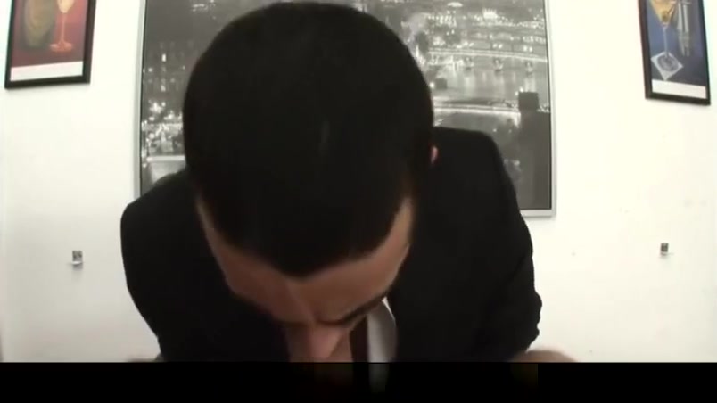 Two gays locked themselves up for some office oral sex
