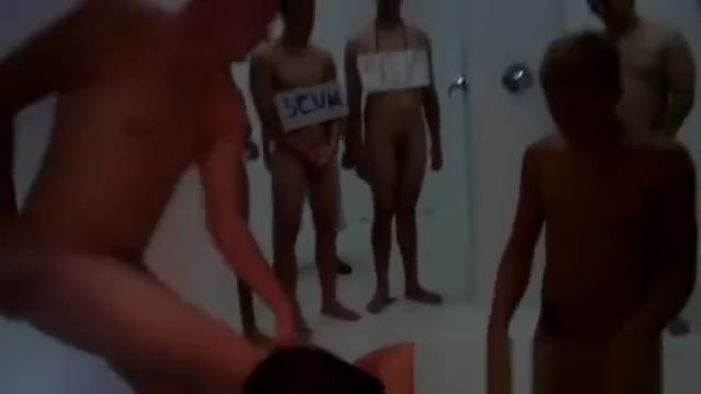 College guys fucking in the shower