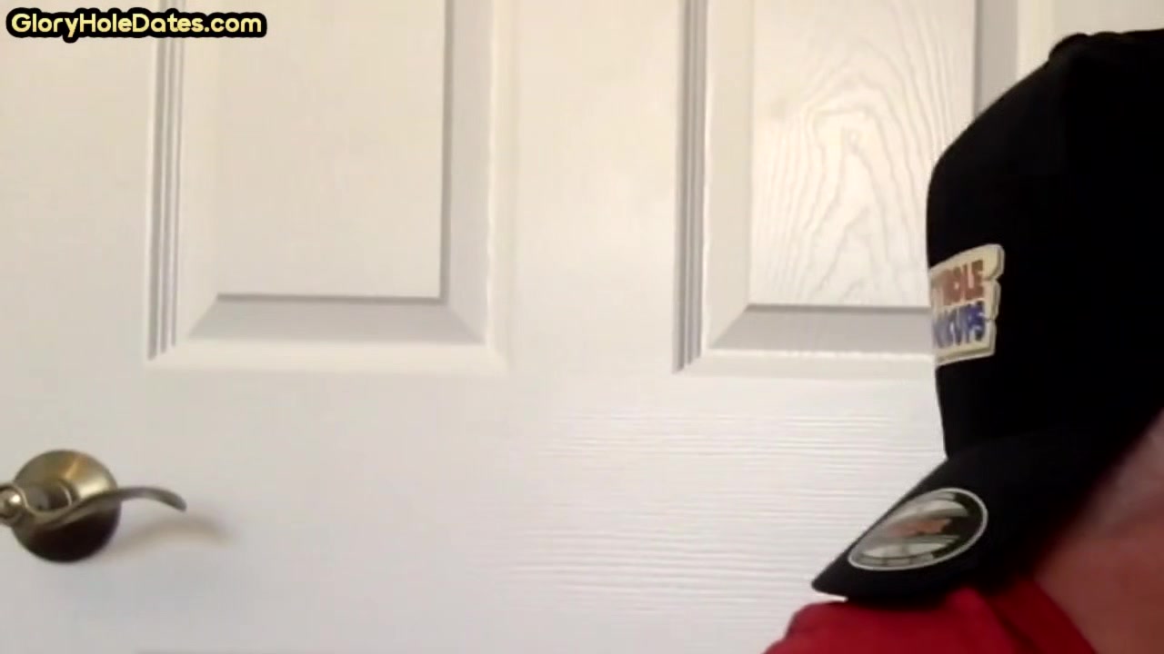 Gloryhole DILF sucking cock at home in homemade closeup