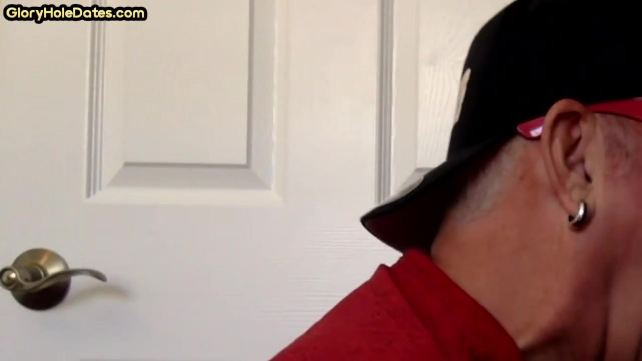 Gloryhole DILF sucking cock at home in homemade closeup