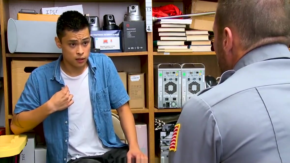 YoungPerps - Muscle guard takes a shoplifter’s virginity