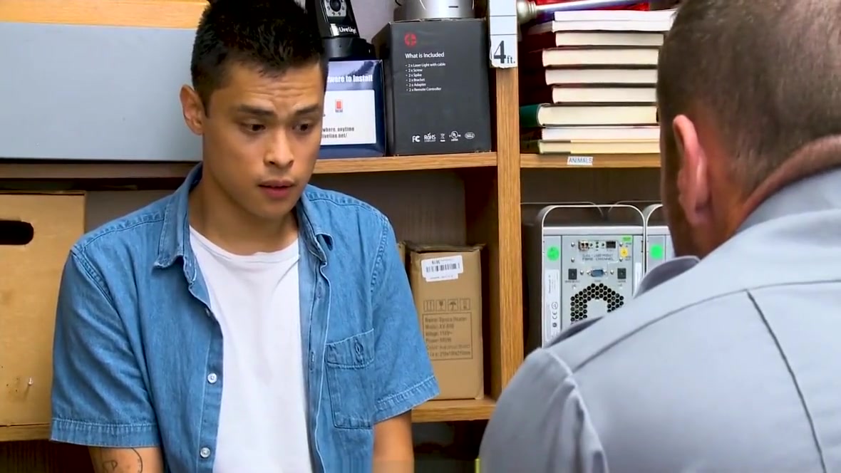 YoungPerps - Muscle guard takes a shoplifter’s virginity