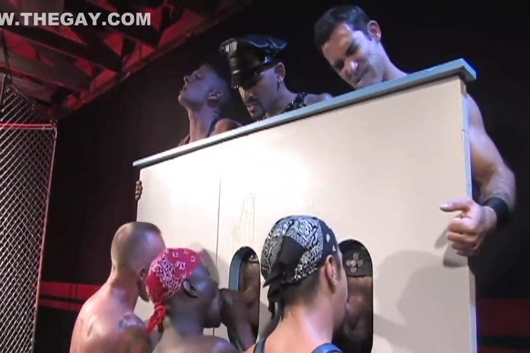Antonio Biaggi buddies use a gloryhole