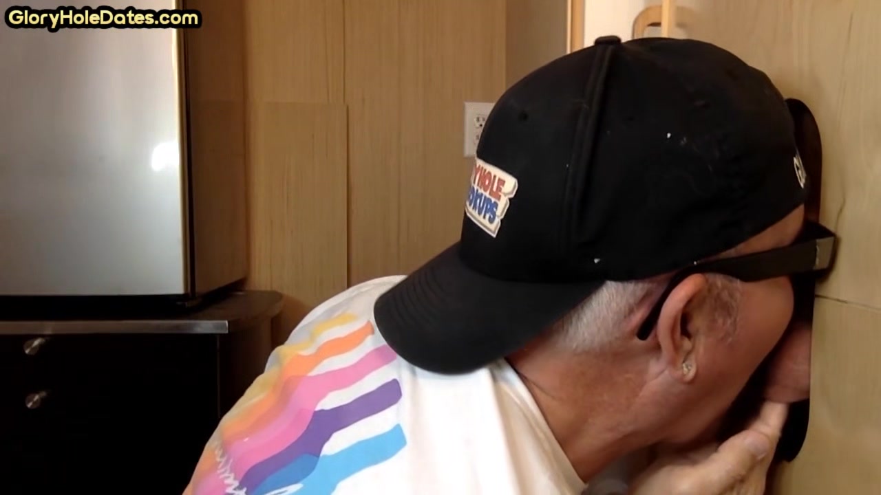 Homemade gloryhole BJ DILF sucking and stroking BFs cock