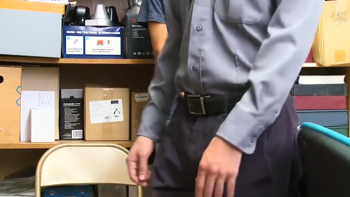 YoungPerps - A Security Officer Buttfucks Alex Flores