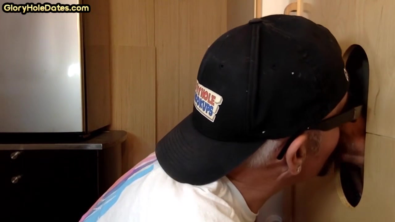 Homemade gloryhole BJ gay mature sucking n tugging cock