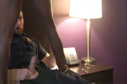 Gaypatrol Purse thief becomes ass meat
