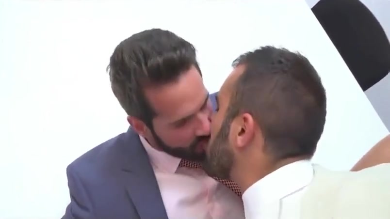 Hot office sex in spanish