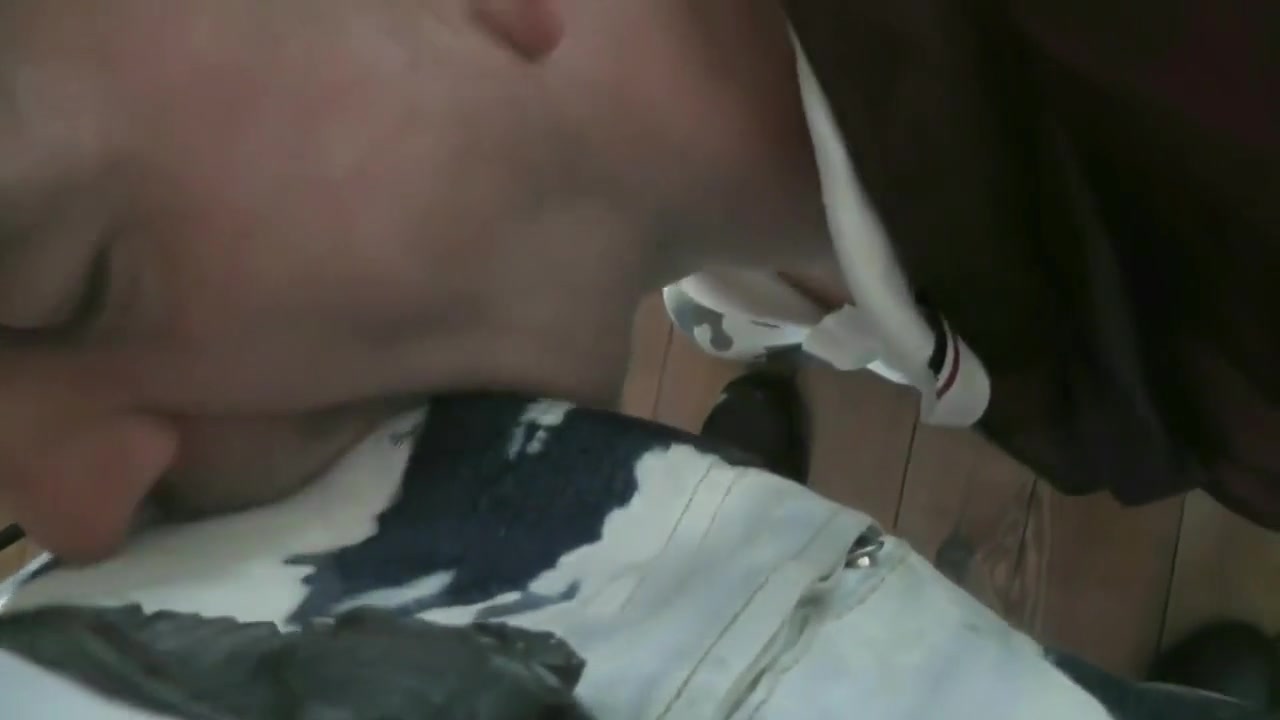 Skinhead dominated by Kinkbrat