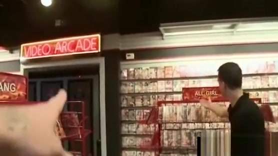 Straight guy tricked in gay blowjob in gloryhole