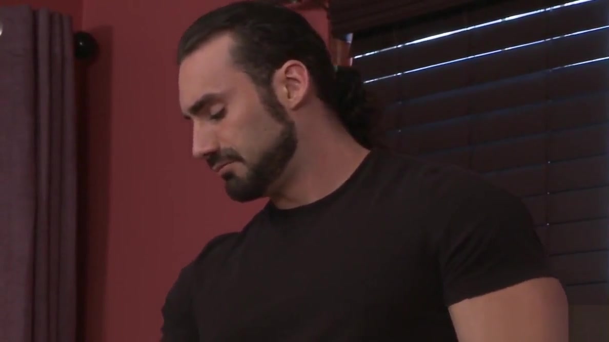 Josh Stone loves getting massages from straight men