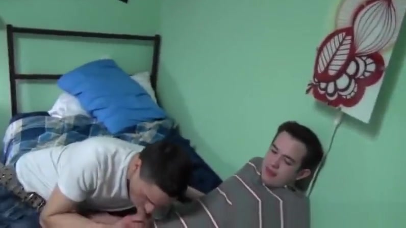 Kinky college guys have hardcore anal sex in the dorm room