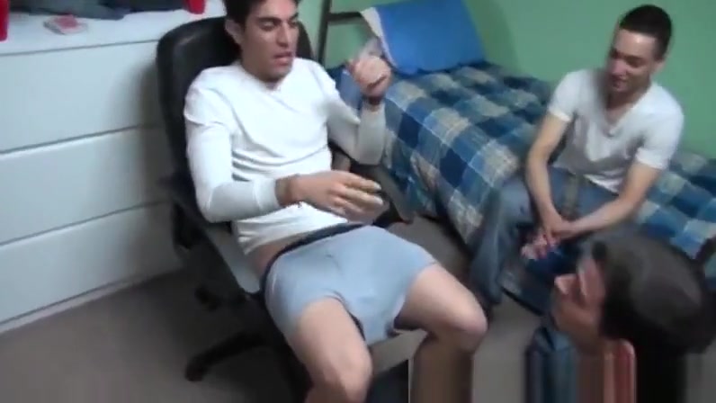 Kinky college guys have hardcore anal sex in the dorm room