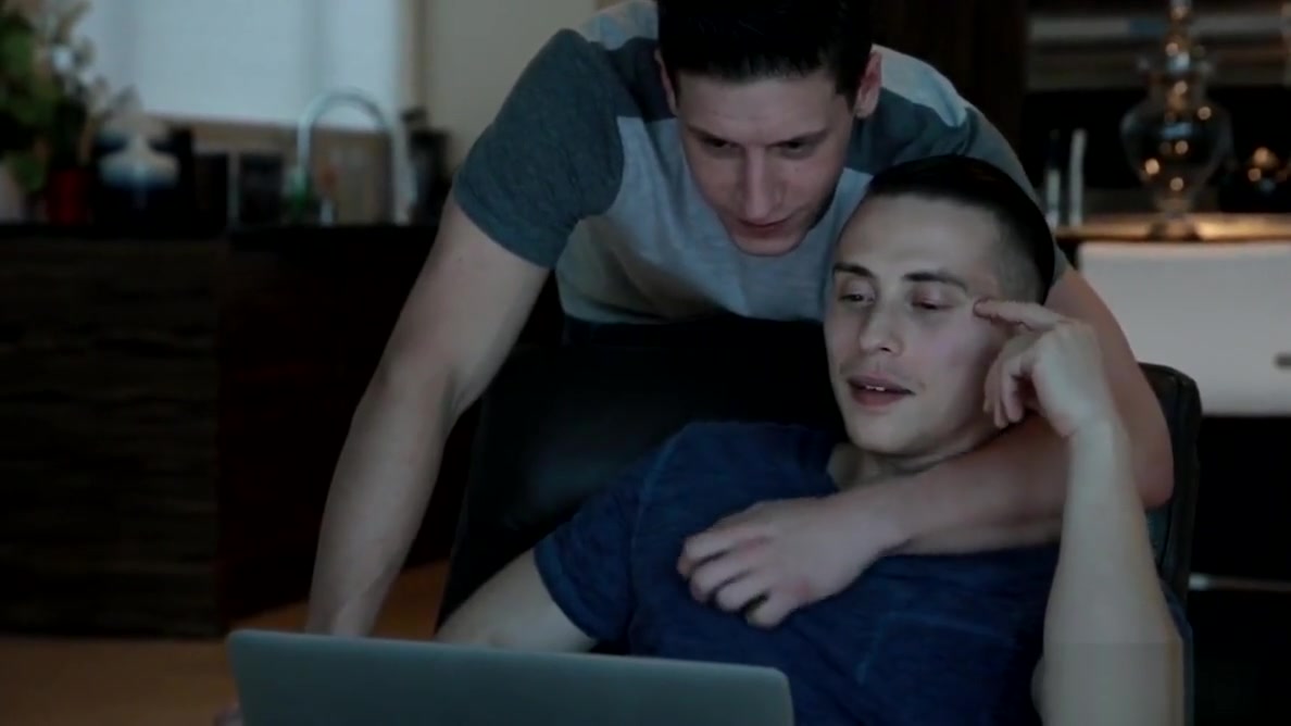 NextDoorRaw Watcher Joins in Couples Bareback!