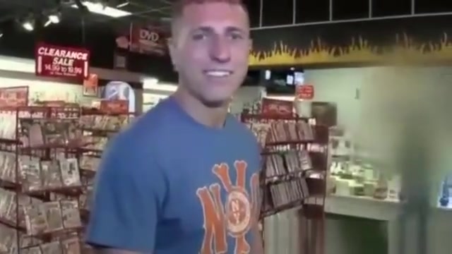 Straight guy loved his blowjob throguht he gloryhole