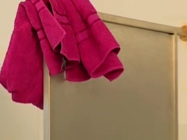 Shower threesome fucking with horny muscked hunk gays