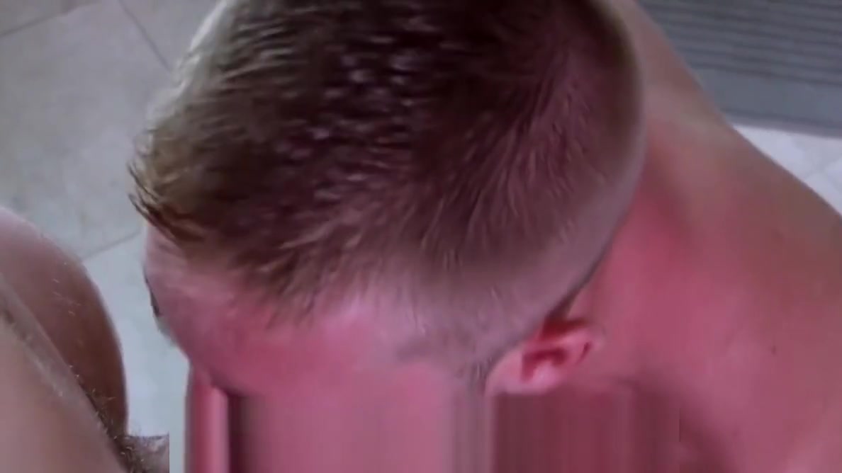 GayRoom Scott Riley Pounds Zee Knox after shower play