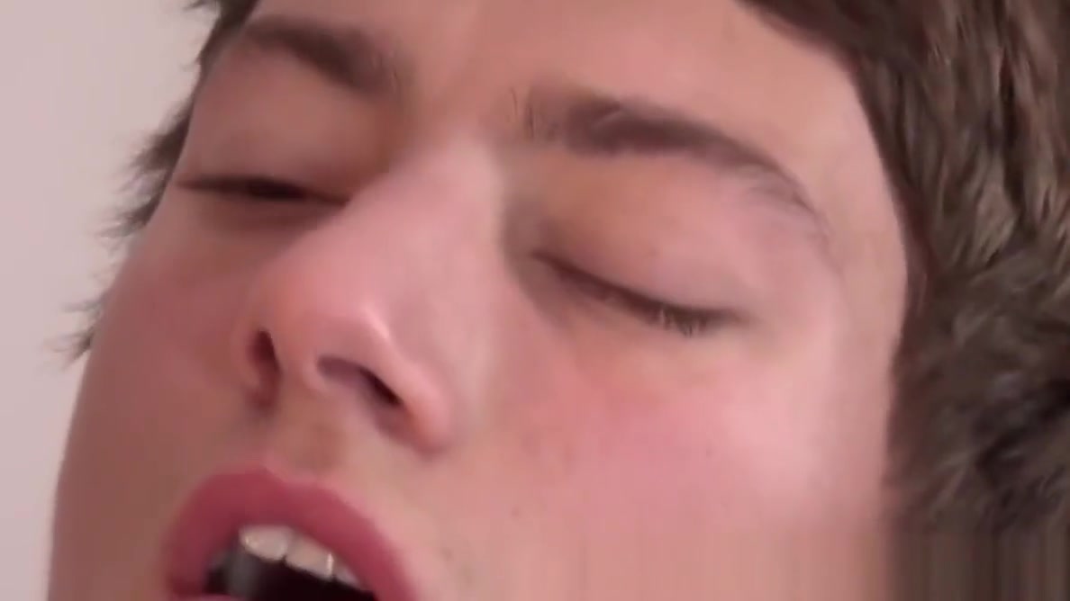 Bigdick twink jerksoff cum after ass massage