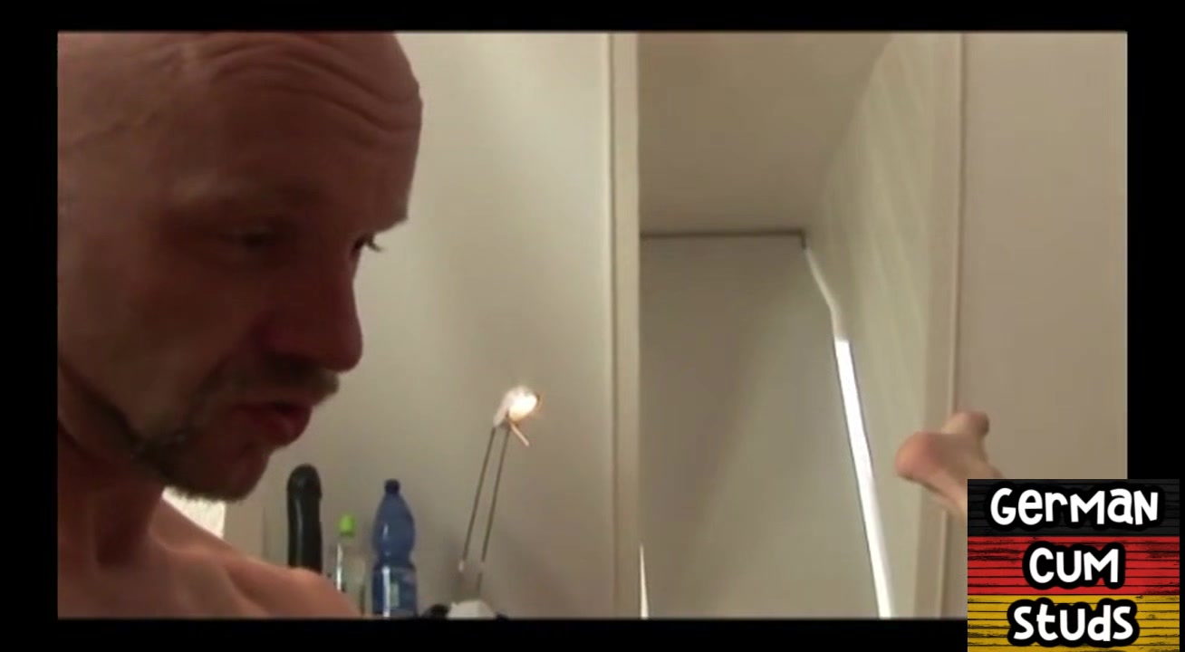 German jock breeds with DILF after oralsex and fingering