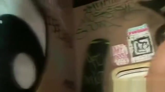 Straight guy cums at gloryhole