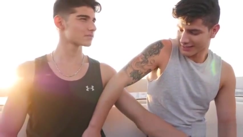 Muscle twinks bareback and massage
