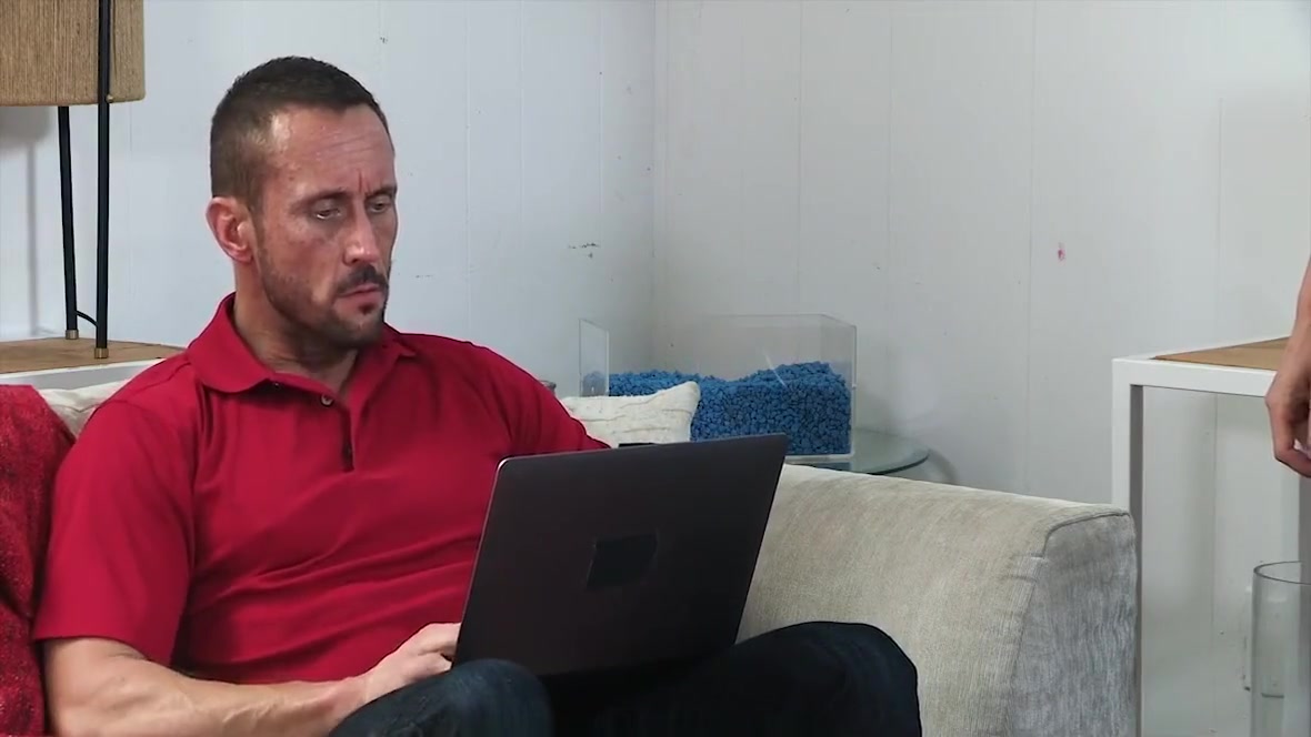 FamilyDick - Muscle stepdad seduced for allowance money