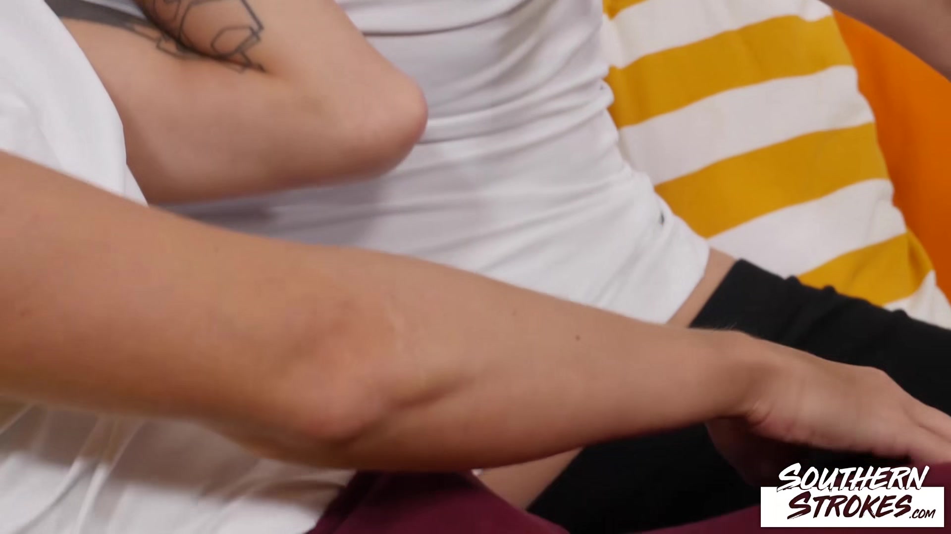 SOUTHERNSTROKES Twink Gregor Gilead Barebacked By Liam Rose