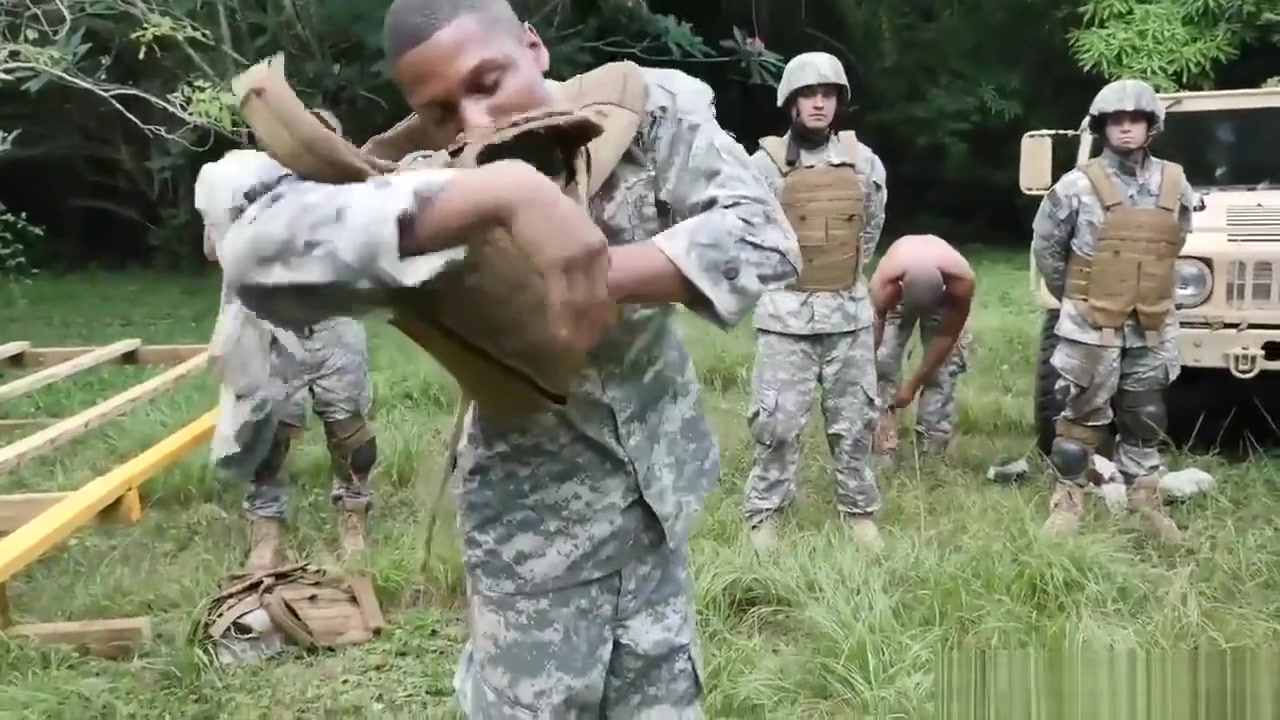Male nude shower army tube gay first time And fellow knight took it like