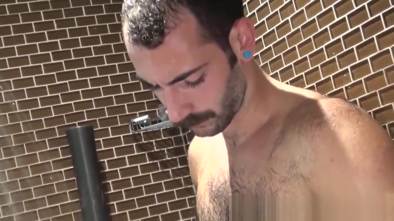 Mature bear barebacks cub in steamy shower