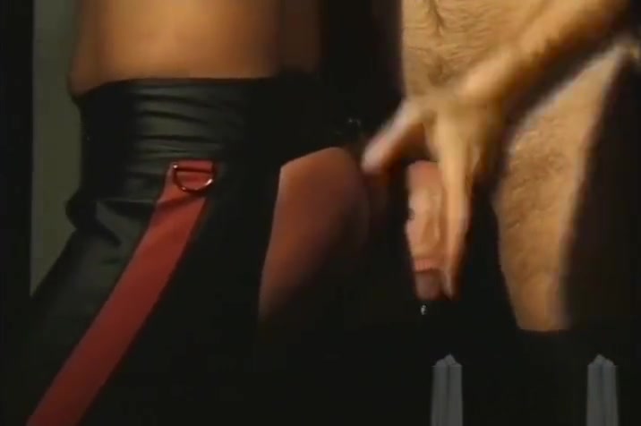 Amateur male fisting and emo bareback gay Justin Southhall works over