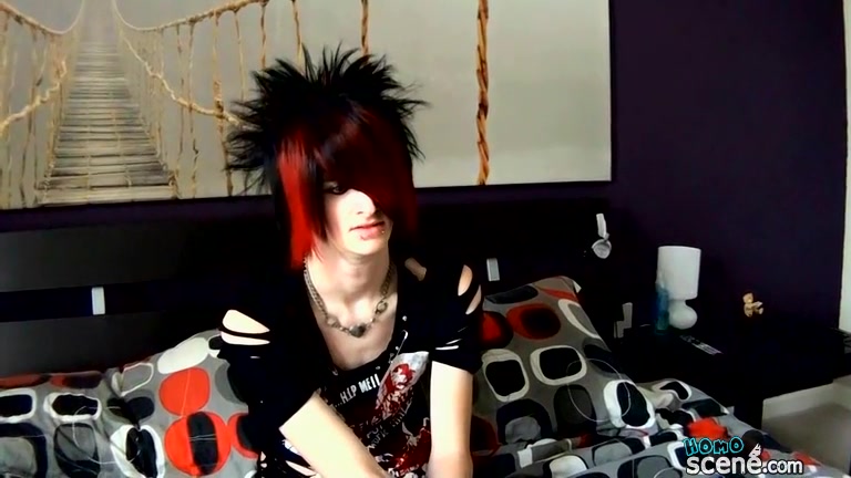 American Emo Boy Vayne Delivers A Great Solo! - Vayne Insanity Wanks