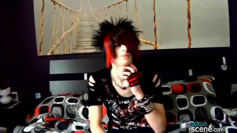 American Emo Boy Vayne Delivers A Great Solo! - Vayne Insanity Wanks
