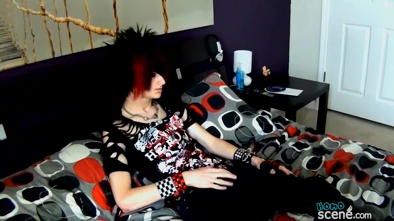American Emo Boy Vayne Delivers A Great Solo! - Vayne Insanity Wanks