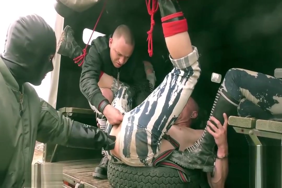 extreme outdoor fisting