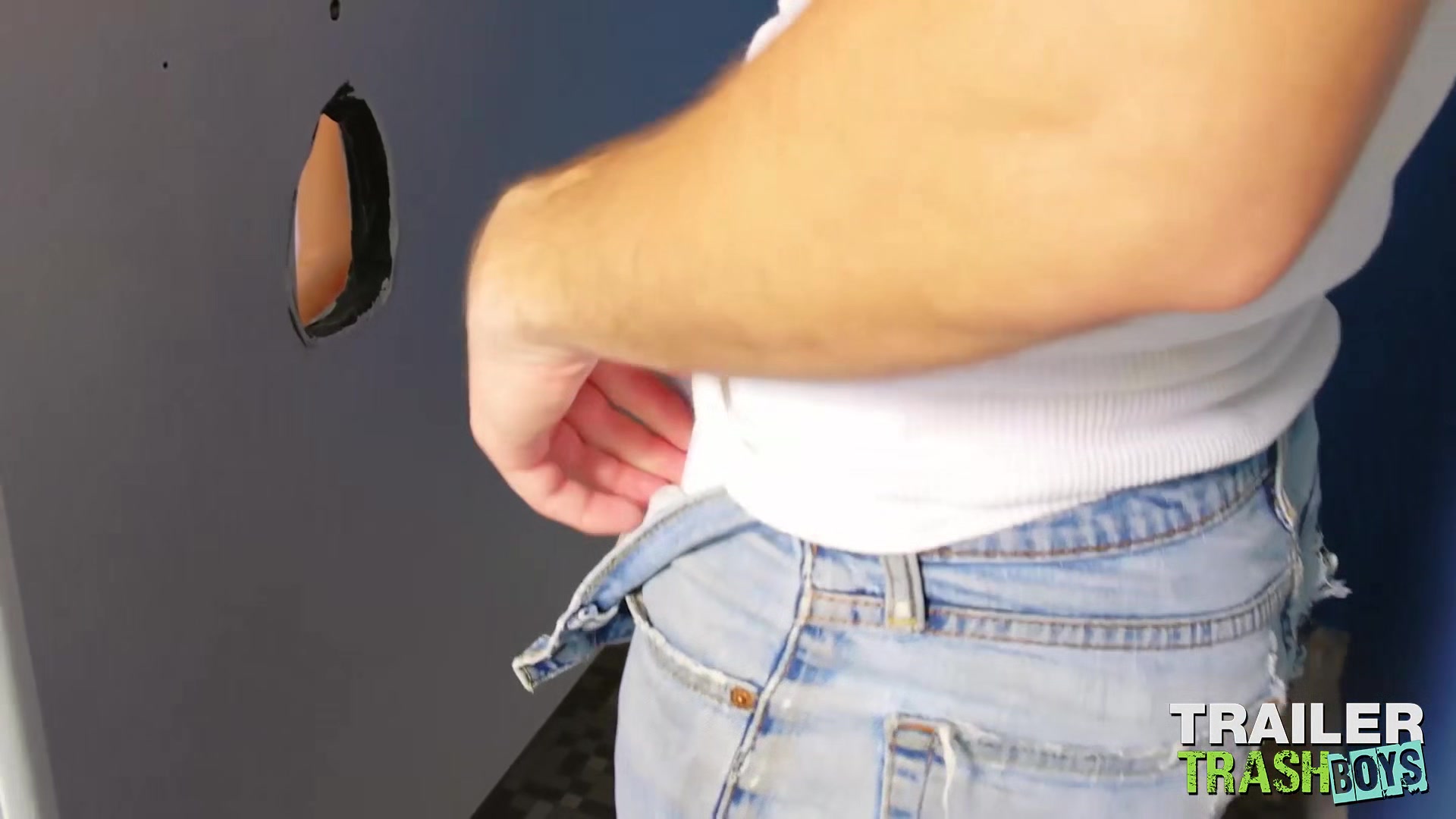 TRAILERTRASHBOYS Devin Franco Devours Truckers Cock And Cum